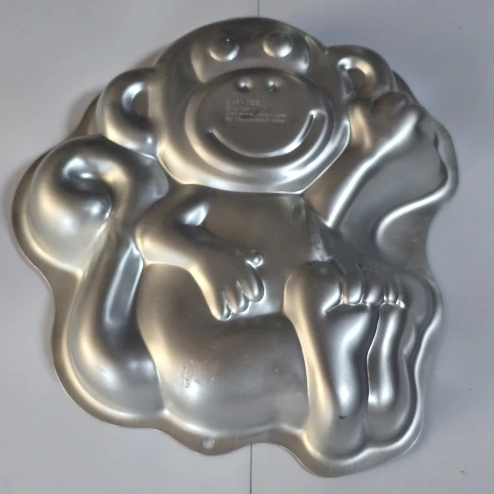 Wilton Monkey Cake Pan Kids Silver 2105-1023‎ Jungle Safari DIY Baking Novelty